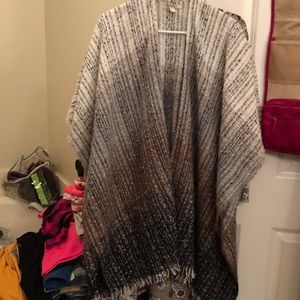Women’s Size 2x Quagga accessories shawl-NWOT